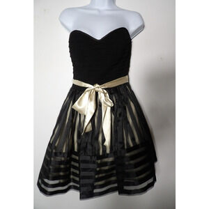 Betsey Johnson Evening Dress 6 Strapless Black Tulle Beige Sweetheart Tie Belt